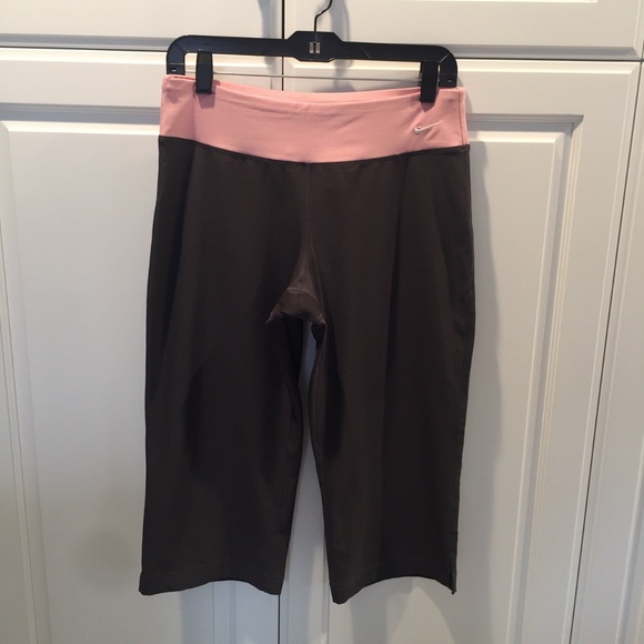Nike Fit Dry Capri Leggings Gray & Pink Size Med - Picture 1 of 4